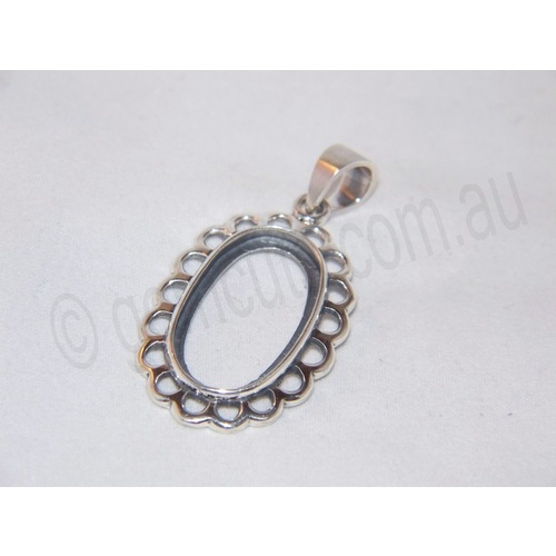 Sterling Silver Pendant 25mm x 18mm (Scalloped Edge)